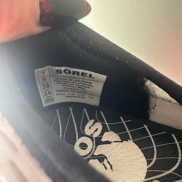 Sorel Women’s White and Black Sneakers, Size: 7 - Picture 9 of 10